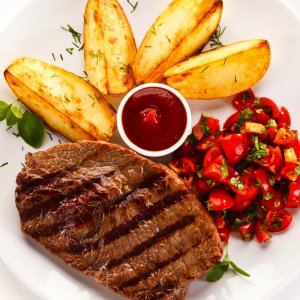 Cebona_Catering_Steakmahlzeit