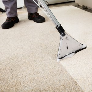 Teppichreinigung_bearbeitet Teppichreinigung_bearbeitet